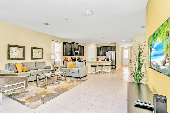 7BR Luxury Home With Hot Tub Private Pool BBQ
