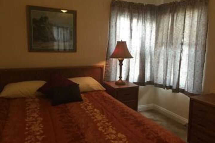Room 8 of 16