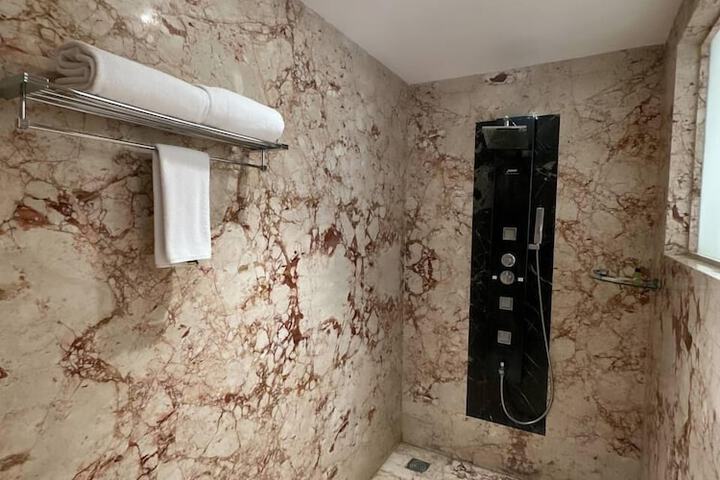 Room 59 of 150