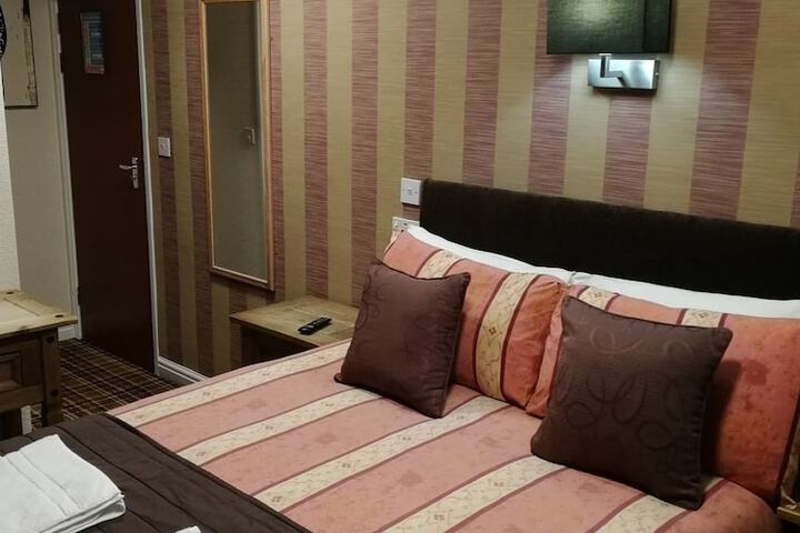 Room 17 of 45