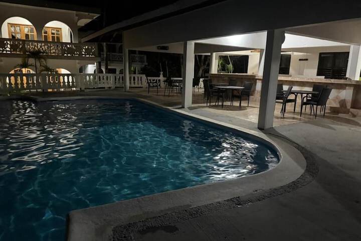 Pool 7 of 8