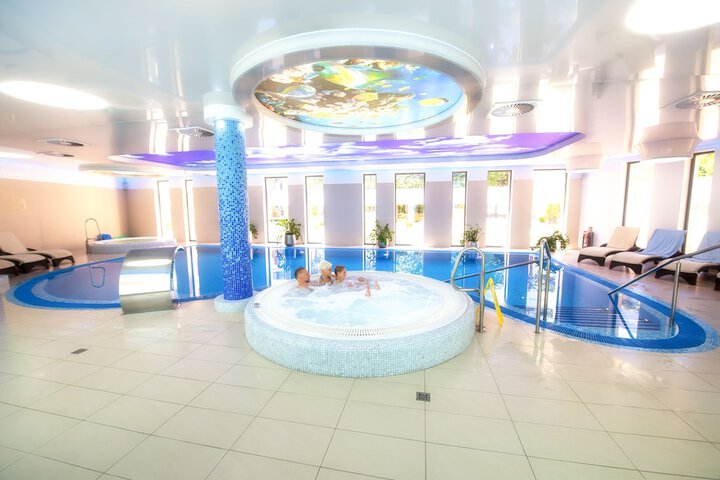 Pool 36 of 48