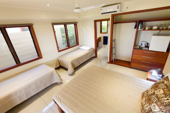Room 10 of 246