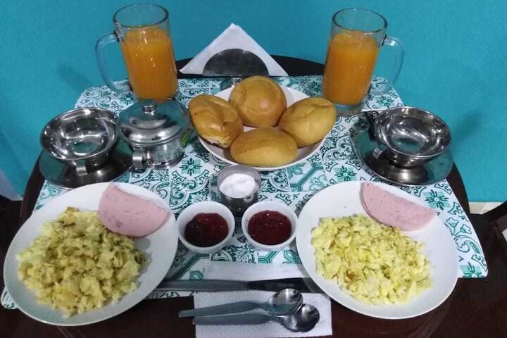 Breakfast/Coffee Service 103 of 120