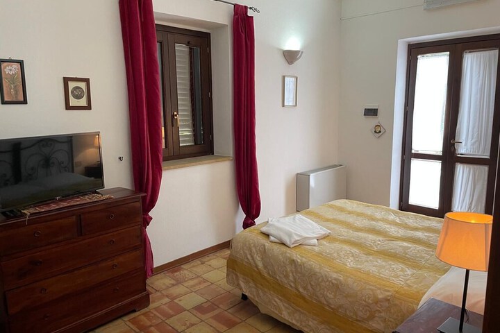 Room 12 of 49