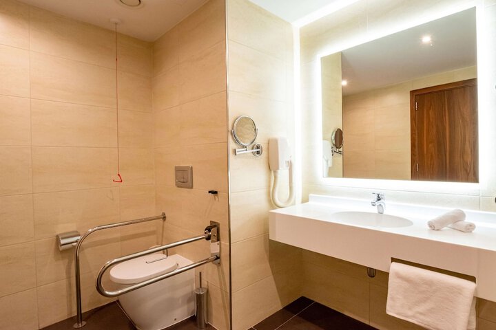 Room 69 of 114