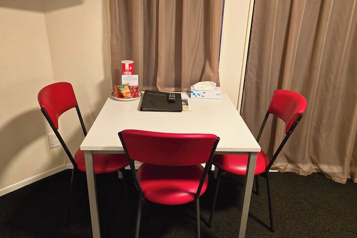 Room 73 of 175
