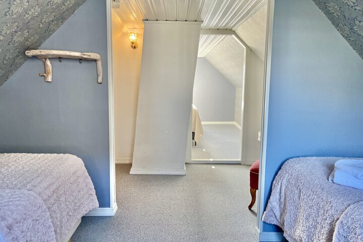 Room 74 of 189