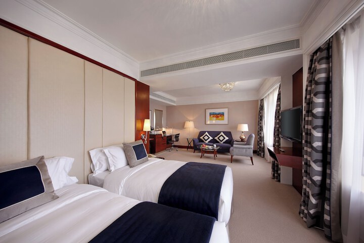 Room 36 of 75