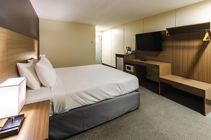 Room 37 of 52