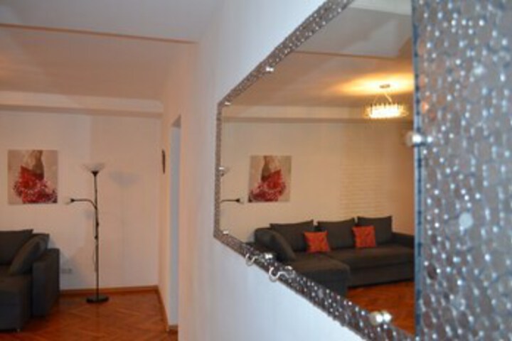 Room 32 of 72