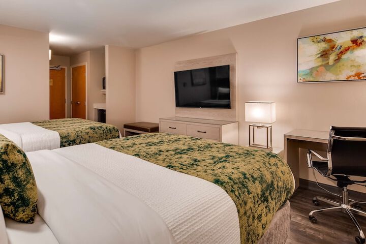 Room 17 of 27