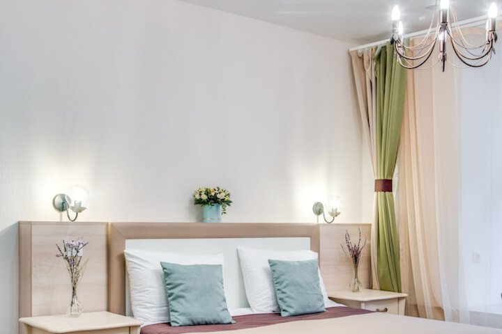 Room 3 of 16