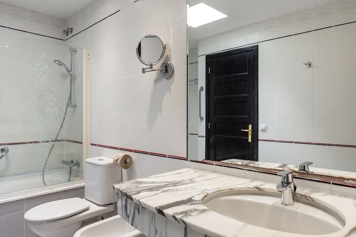 Bathroom Interior Photo
