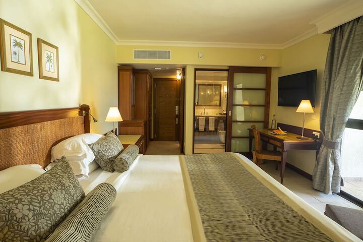 Room 13 of 181