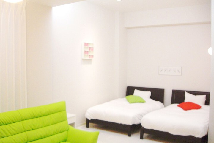 Room 4 of 14