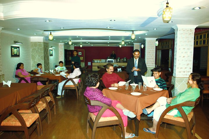 Dining 60 of 79