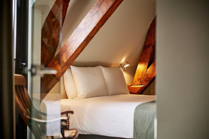 Room 30 of 171