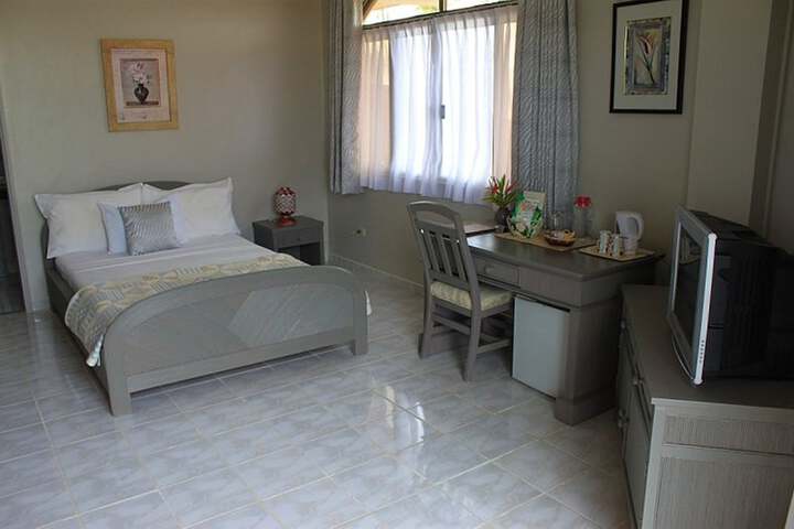 Room 18 of 68