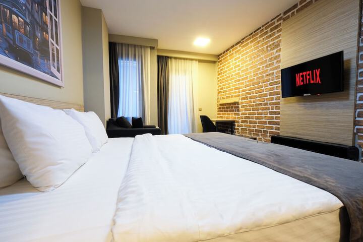 Room 18 of 49