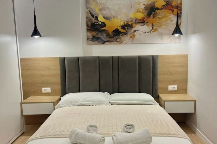 Room 10 of 73