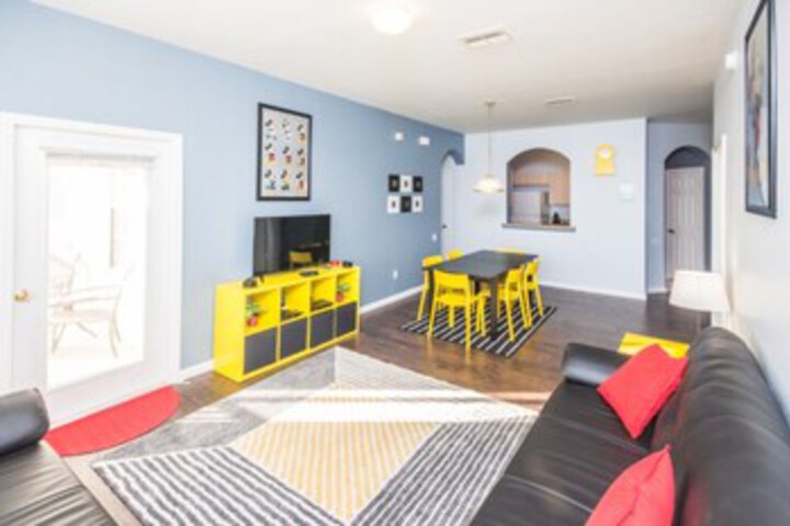 Room 32 of 81