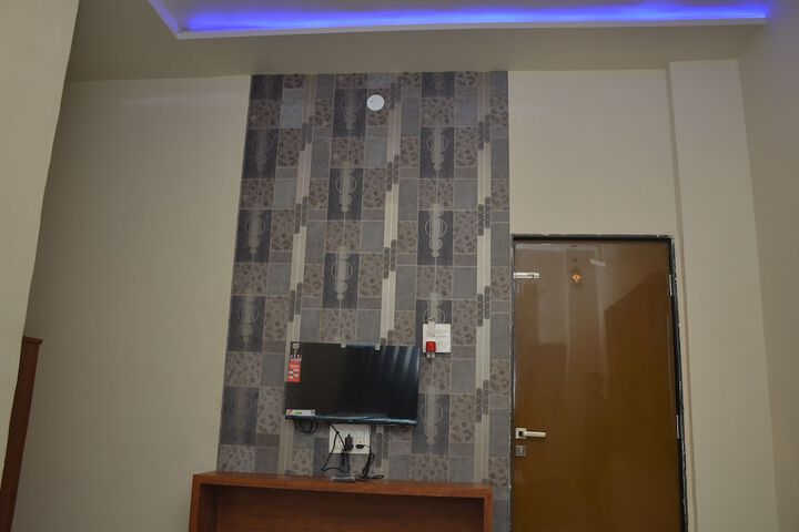 Room 13 of 39