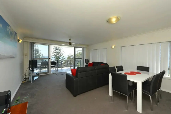Room 3 of 11