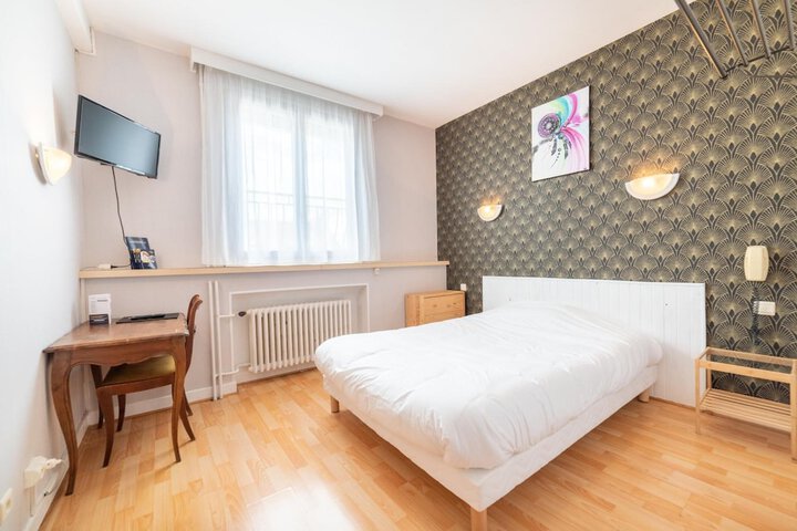 Room 13 of 31