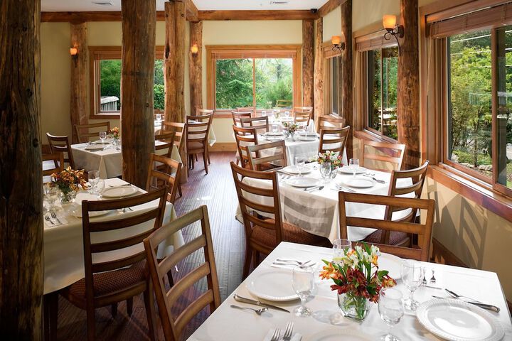 Dining 59 of 85