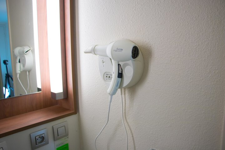Room 15 of 39
