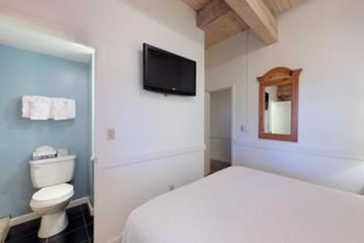 Room 42 of 171