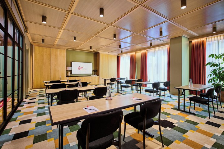 Meeting facility