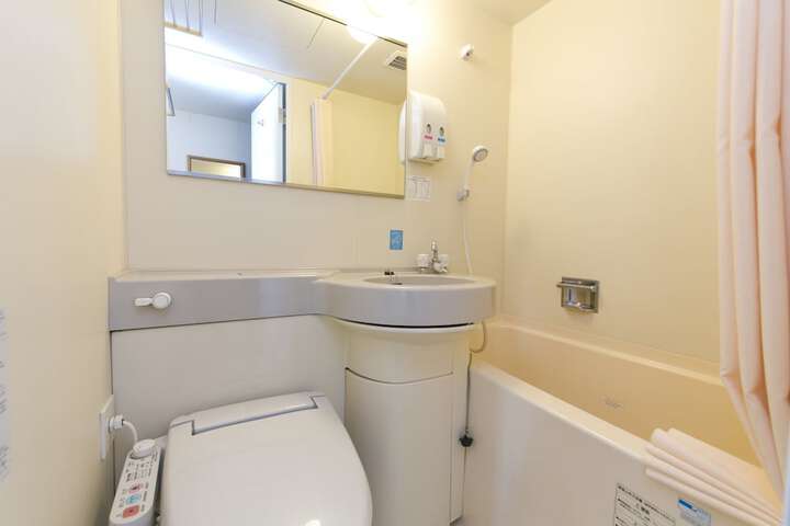 Room 8 of 29