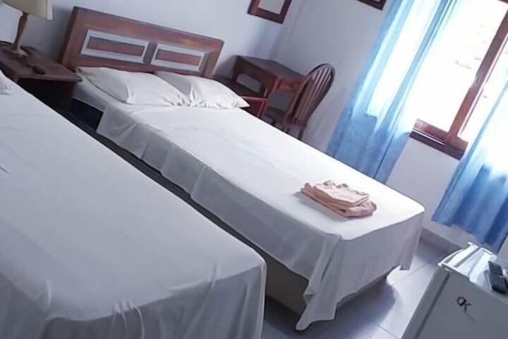 Room 3 of 27