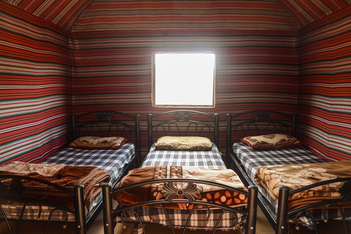 Room 5 of 32
