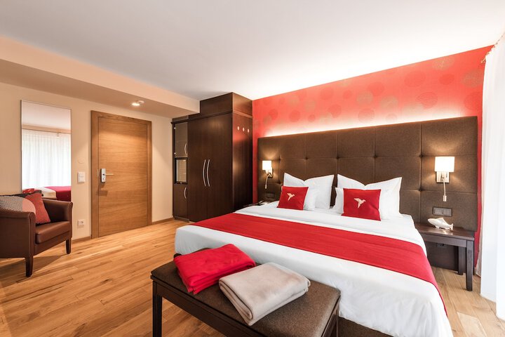 Room 12 of 68
