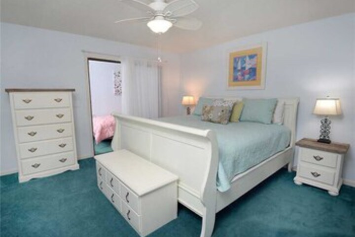 Room 17 of 24
