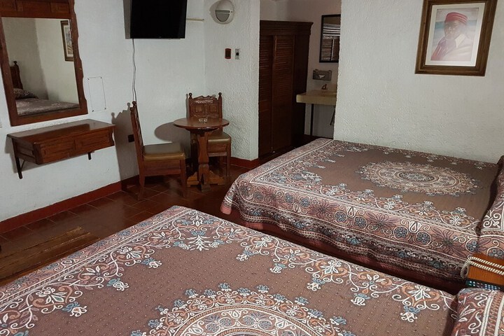 Room 9 of 39