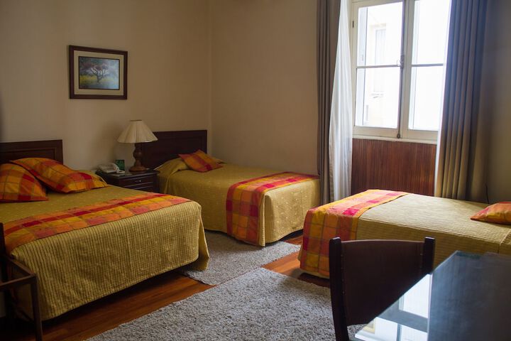 Room 10 of 40