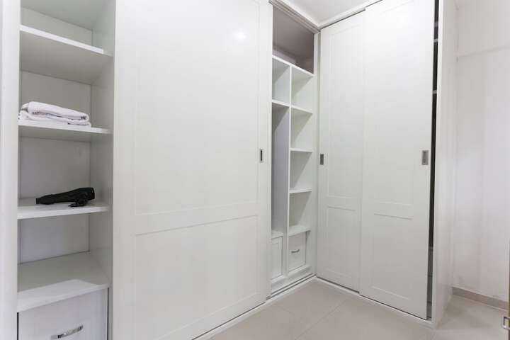 Room 10 of 410
