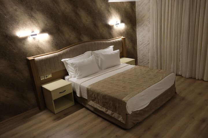 Room 12 of 46