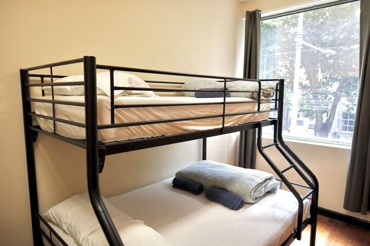 Room 18 of 34