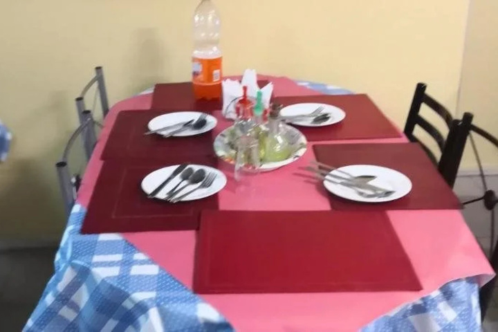 Dining 19 of 23
