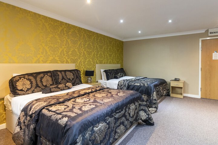 Room 8 of 36