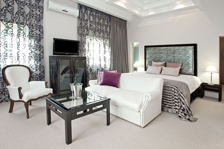 Room 26 of 132
