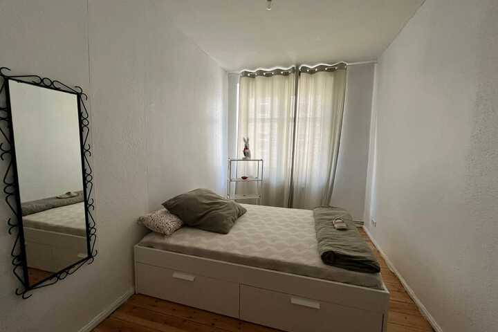 Room 9 of 15
