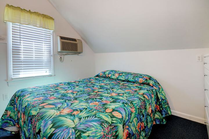 Room 15 of 87