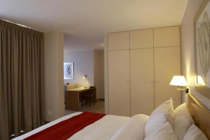 Room 7 of 62