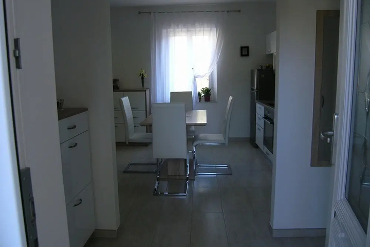Room 2 of 9